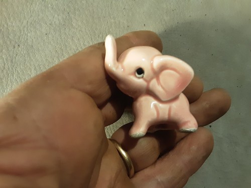 Piccolo elefante rosa - piccolo,