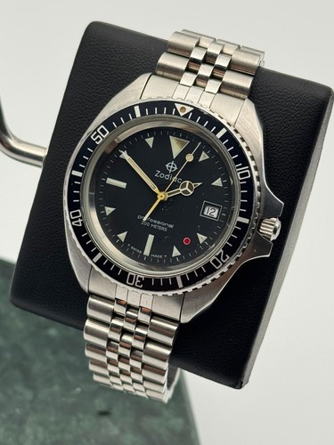 Zodiac red dot - , (heuer)