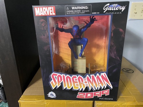 Statua diorama marvel - statua,