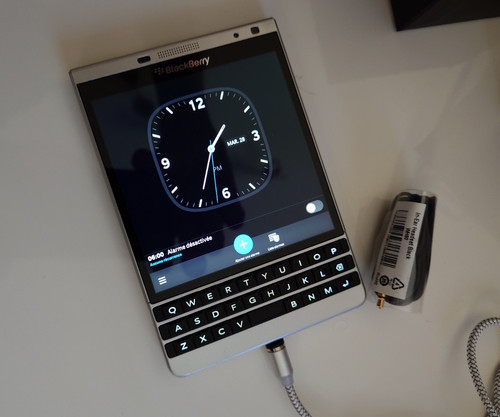 Blackberry passport silver - blackberry,