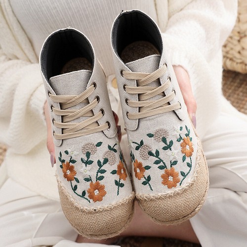 Scarpe donna autunnali etniche