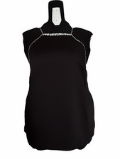 Top nero con motivo decorativo di autentici cristalli di taglio brillante