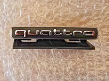 Logo Emblema Originale Quattro x Calandra - Audi A3 8V  2017-2020