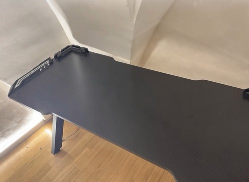 Scrivania gaming per nera - scrivania, pc