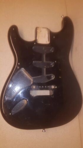 Corpo squier fender - by,