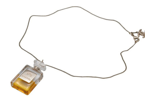Chanel perfume type necklace - perfume,