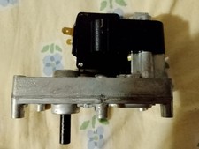 Motoriduttore Stufa a Pellet 2  Rpm Coclea Carico Pellet