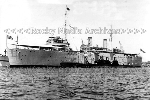 Cyy royal navy submarine - royal,