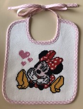BAVETTA BAVAGLINO  BIMBA TOPOLINA MINNIE  RICAMATA A PUNTO CROCE NUOVA