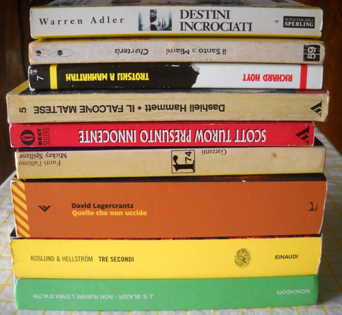 Stock libri gialli di - stock,