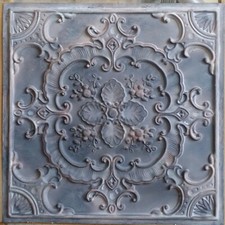 Piastrelle per soffitti finti