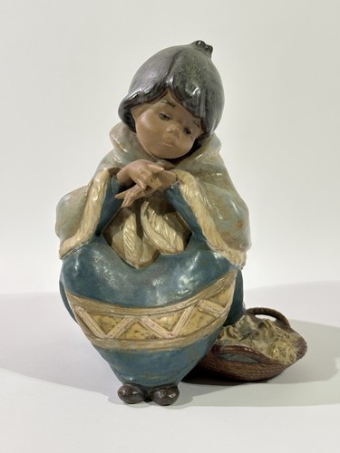 Statuina ceramica porcellana