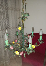 Stupendo lampadario d'epoca ferro battuto fiori ceramica 6 luci Old Chandelier