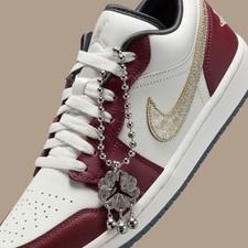 Wmns Nike Air Jordan 1 Low SE