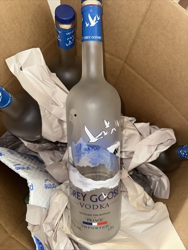 Vodka oca grigia - grigia, (vuota)