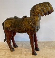 Vecchia scultura cavallo