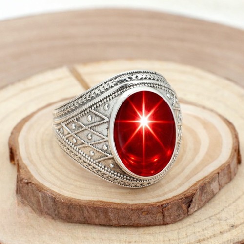 Zaffiro stella rossa - ,, anello