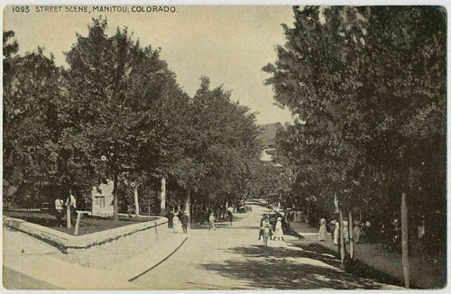 Street scene manitou - street,