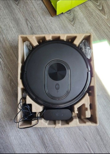 Robot vacuum cleaner - robot,