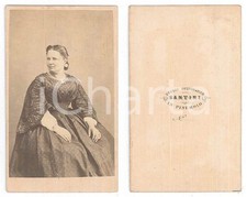 1875 ca PINEROLO (TO) Donna in abito stampato - Ritratto *Foto Pietro SANTINI