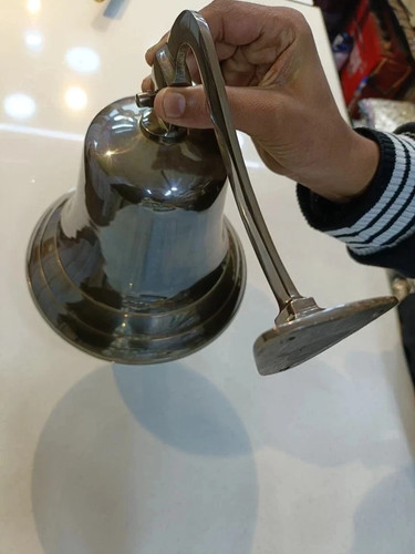 Grande campanello per porta