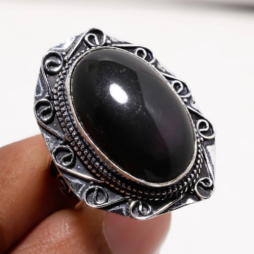 Anello con pietre preziose - , in
