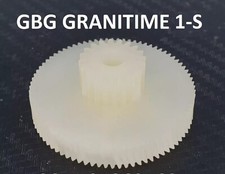 Primo ingranaggio in nylon per