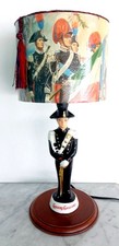 LAMPADA CARABINIERE SU CERAMICA CORONETTI per LIQUORE GALLIANO anni 80