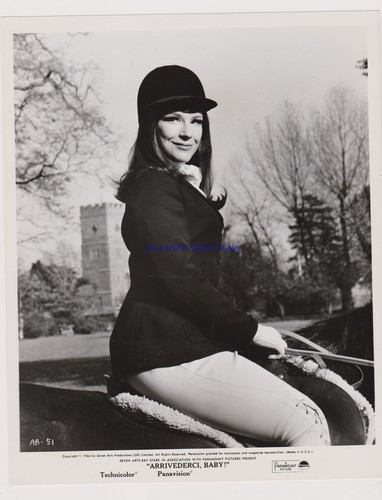 Sexy fanella fielding - sexy,