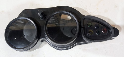 Boitier compteur suzuki sv - boitier,