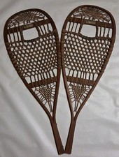 Antiche ciaspole in legno