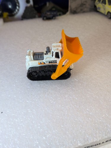 Bull dozer matchbox 2000 - dozer, city