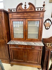 VETRINA IN LEGNO E VETRO CON RIPIANO IN MARMO