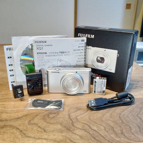 Fujifilm xq1 silver - xq1,