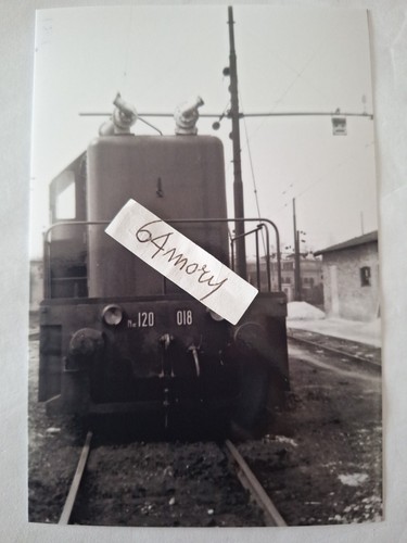 Fotografia deposito locomotive - fotografia,