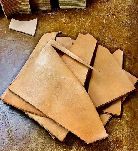 Pezzi cuoio toscano - kg,