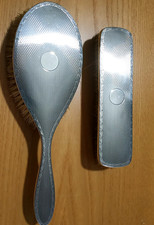 DUE SPAZZOLE ABITI VINTAGE