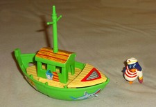 NAVE CON CLEMENTI SALVAGENTE