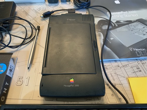 Apple newton messagepad 2000 - newton,