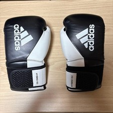 Guantoni da boxe Adidas 12