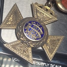 Eccezionale Antico Distintivo