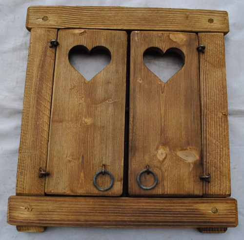 Finestra legno con grata in - finestra,