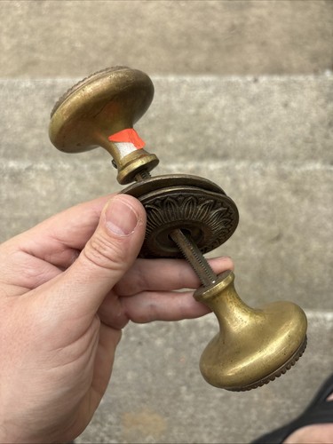 Antico pomello per porta