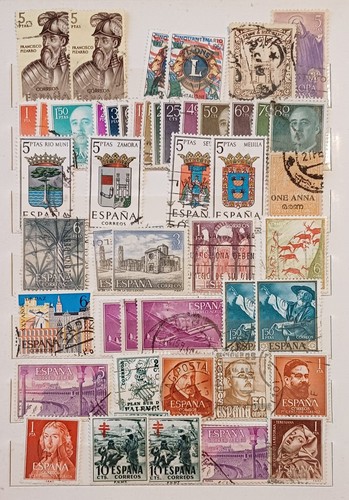 Collezione francobolli di - di,