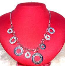 COLLANA PIANEGONDA CELEBRATE LIFE CON PENDENTI  IN VARIE LINGUE IN ARGENTO 925