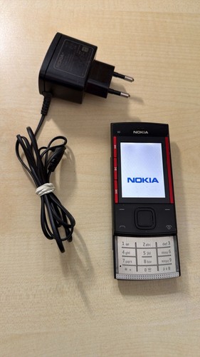 Nokia 540 nero - rm-540, rosso