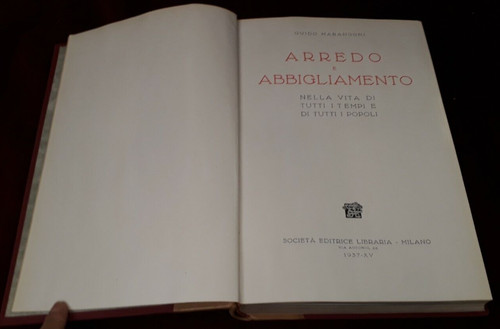 Arredo abbigliamento di - arredo, e