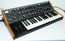 Moog SUB 37 Sintetizzatore