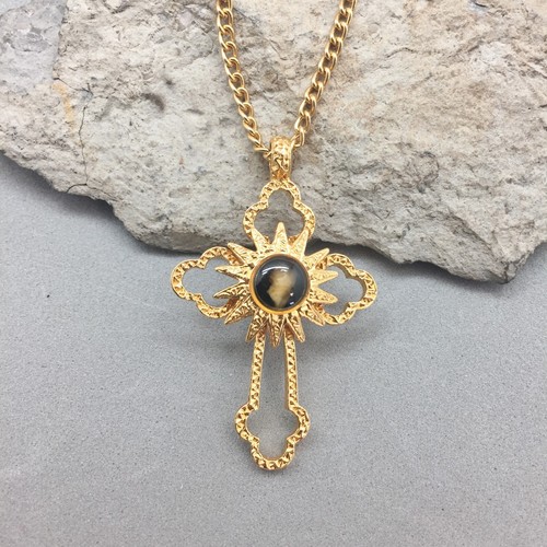 Ciondolo croce cristiana con