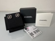 Chanel 22A Classic CC Logo